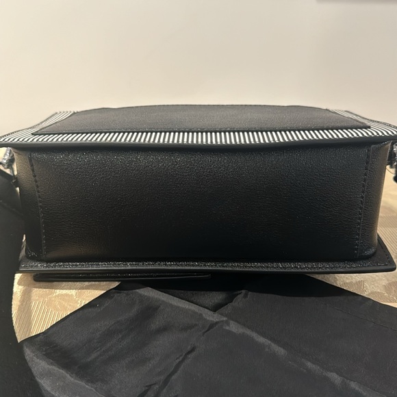 Karl Lagerfeld Porte Crossbody Bag - Picture 13 of 16